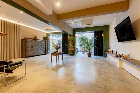 Estúdio/Loft de Luxo com Terraço e Acabamentos de Alta Qualidade - Bairro das Artes