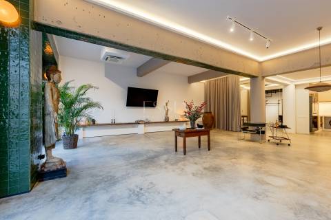 Estúdio/Loft de Luxo com Terraço e Acabamentos de Alta Qualidade - Bairro das Artes