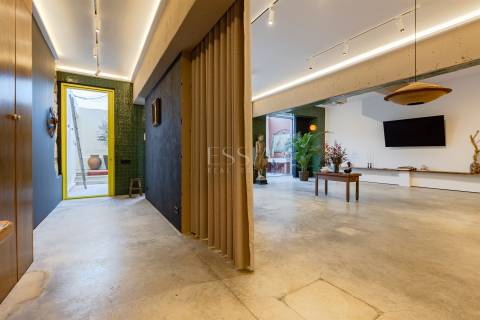 Estúdio/Loft de Luxo com Terraço e Acabamentos de Alta Qualidade - Bairro das Artes