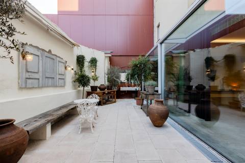 Estúdio/Loft de Luxo com Terraço e Acabamentos de Alta Qualidade - Bairro das Artes