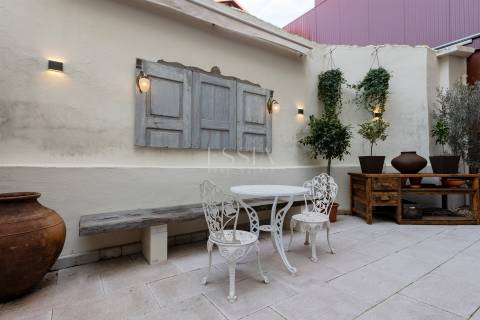 Estúdio/Loft de Luxo com Terraço e Acabamentos de Alta Qualidade - Bairro das Artes