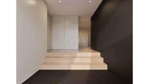 Apartamento T0 com Varanda e Garagem no CC FLATS