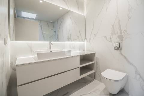 Apartamento T3 com varanda e lugares de garagem nos Jardins D`Arrábida em Vila Nova de Gaia