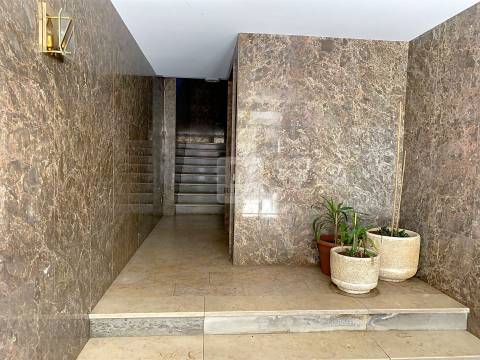 Apartamento T4 com Varandas - Casa da Música, Porto