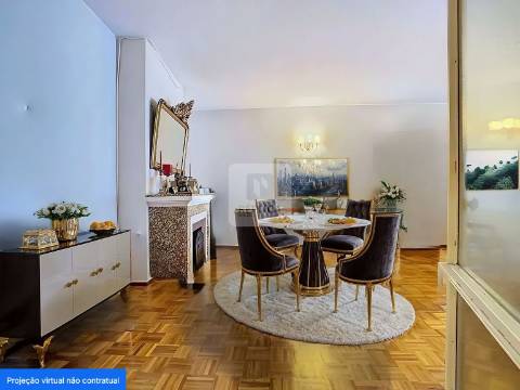 Apartamento T4 com Varandas - Casa da Música, Porto