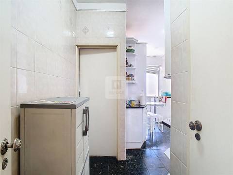 Apartamento T4 com Varandas - Casa da Música, Porto