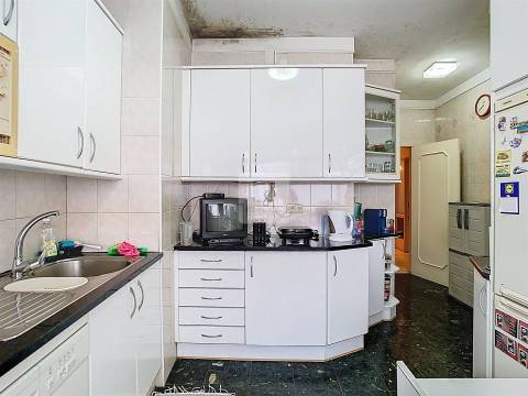 Apartamento T4 com Varandas - Casa da Música, Porto