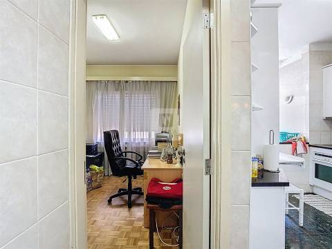 Apartamento T4 com Varandas - Casa da Música, Porto