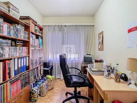 Apartamento T4 com Varandas - Casa da Música, Porto
