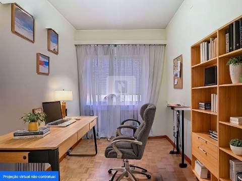 Apartamento T4 com Varandas - Casa da Música, Porto