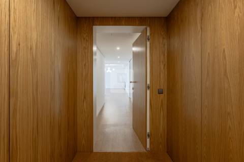 Apartamento T3  com varanda e garagem box ao Pinheiro Manso