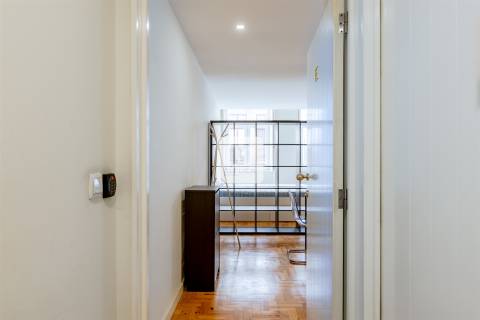 Apartamento T0 Loft mobilado - Rua do Bonfim