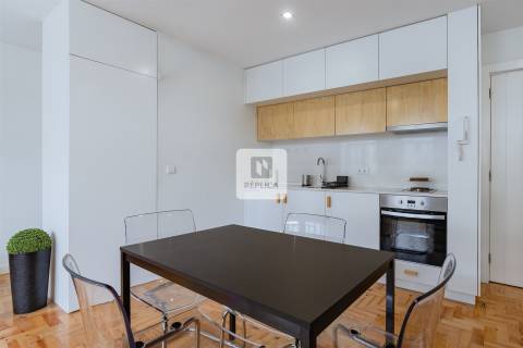 Apartamento T0 Loft mobilado - Rua do Bonfim
