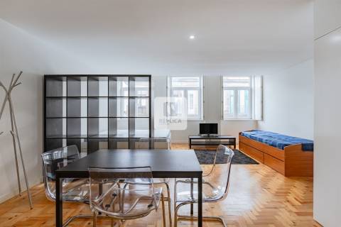 Apartamento T0 Loft mobilado - Rua do Bonfim