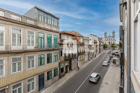 Apartamento T0 Loft mobilado - Rua do Bonfim