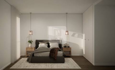 Apartamento T3 com terraço próximo ao Colégio Efanor à Senhora da Hora, Porto