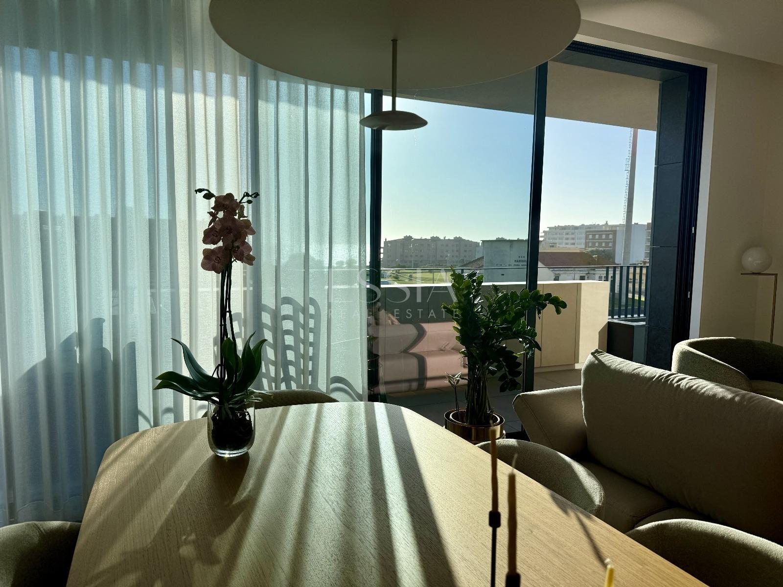 Apartamento T3  com varanda de 25 m² e garagem em Leça da Palmeira