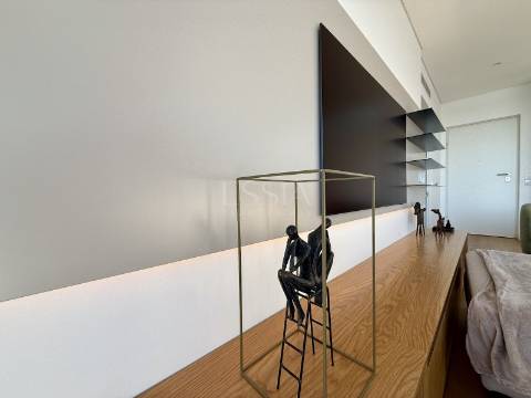 Apartamento T3  com varanda de 25 m² e garagem em Leça da Palmeira