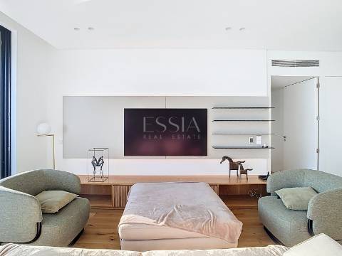 Apartamento T3  com varanda de 25 m² e garagem em Leça da Palmeira