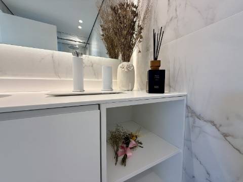 Apartamento T3  com varanda de 25 m² e garagem em Leça da Palmeira