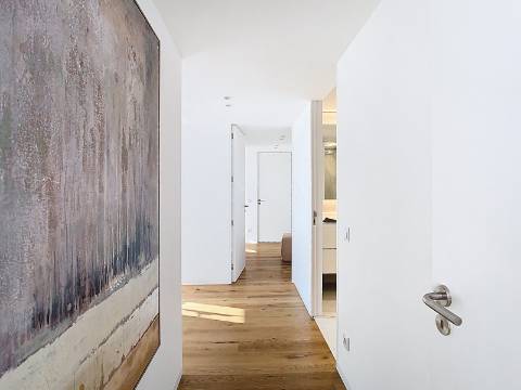 Apartamento T3  com varanda de 25 m² e garagem em Leça da Palmeira