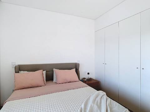 Apartamento T3  com varanda de 25 m² e garagem em Leça da Palmeira