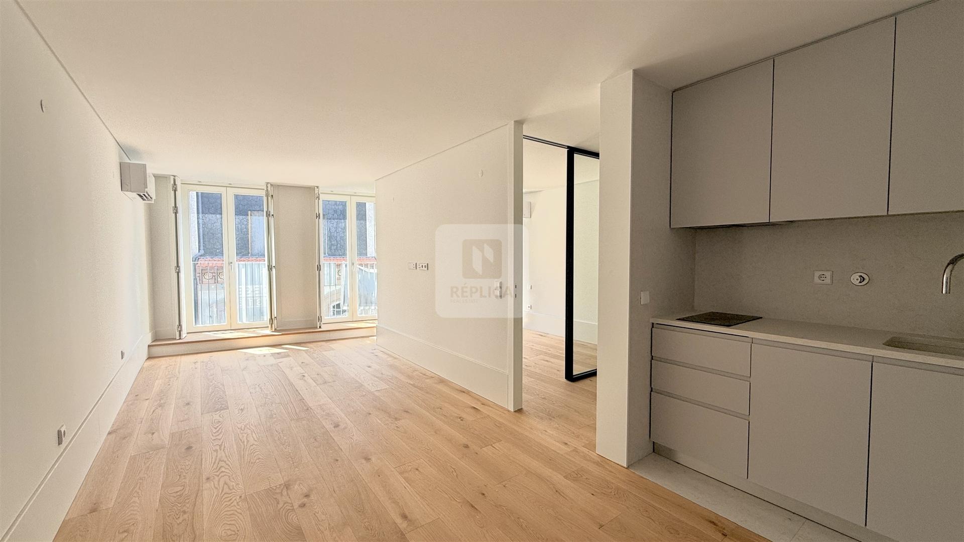 Apartamento T1 Novo pronto para habitar &#124; Praça da República, Porto