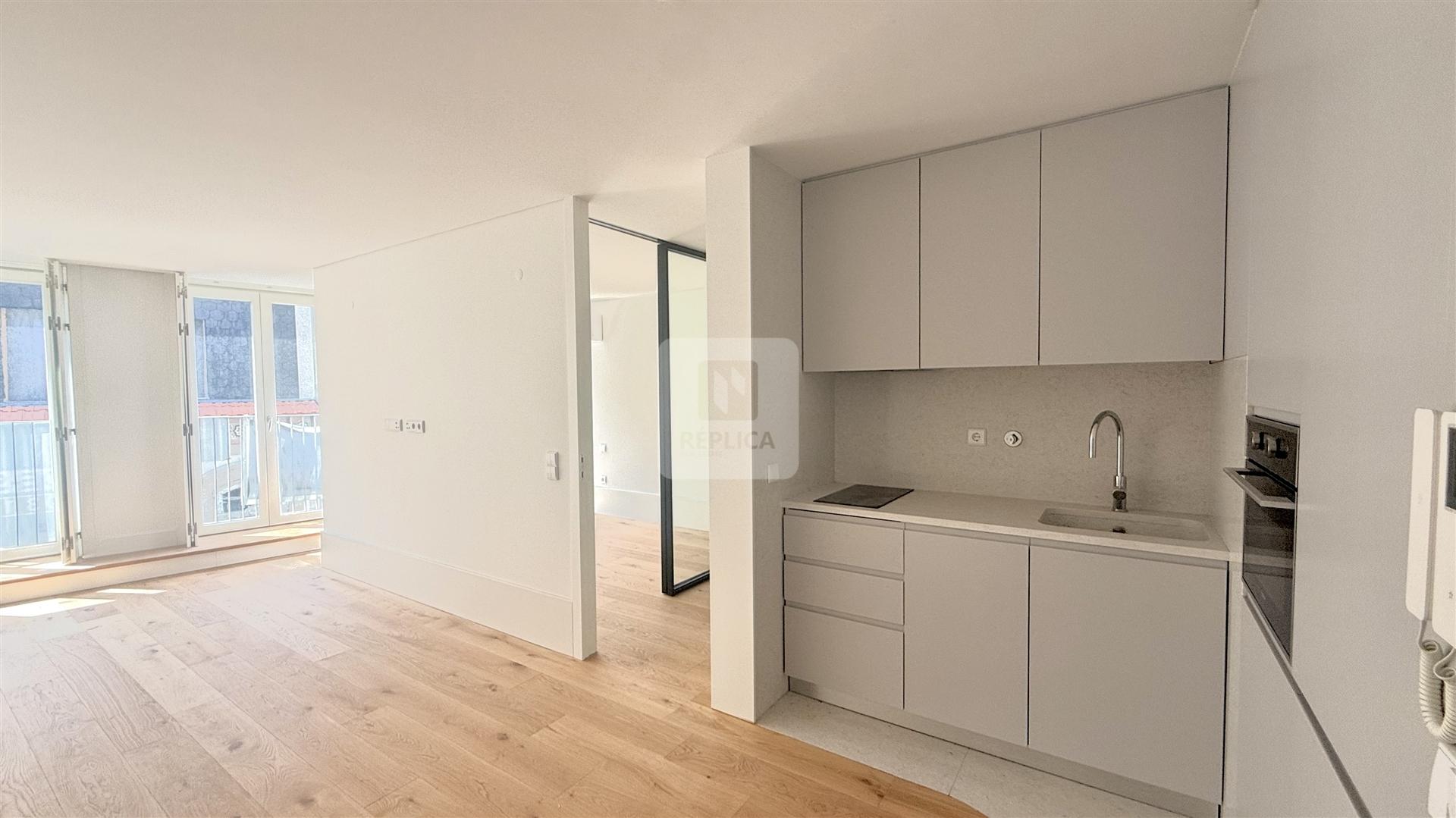 Apartamento T1 Novo pronto para habitar &#124; Praça da República, Porto