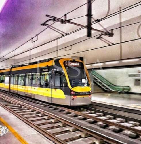 Apartamento T2 com Varanda e Garagem em Vila Nova de Gaia – a 3 min da estação de Metro de S. Ovídio