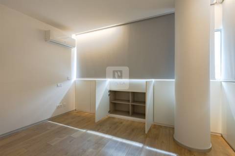 T3 com varanda 16m² e 3 suites no Acquadalva Porto