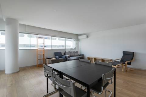 T3 com varanda 16m² e 3 suites no Acquadalva Porto