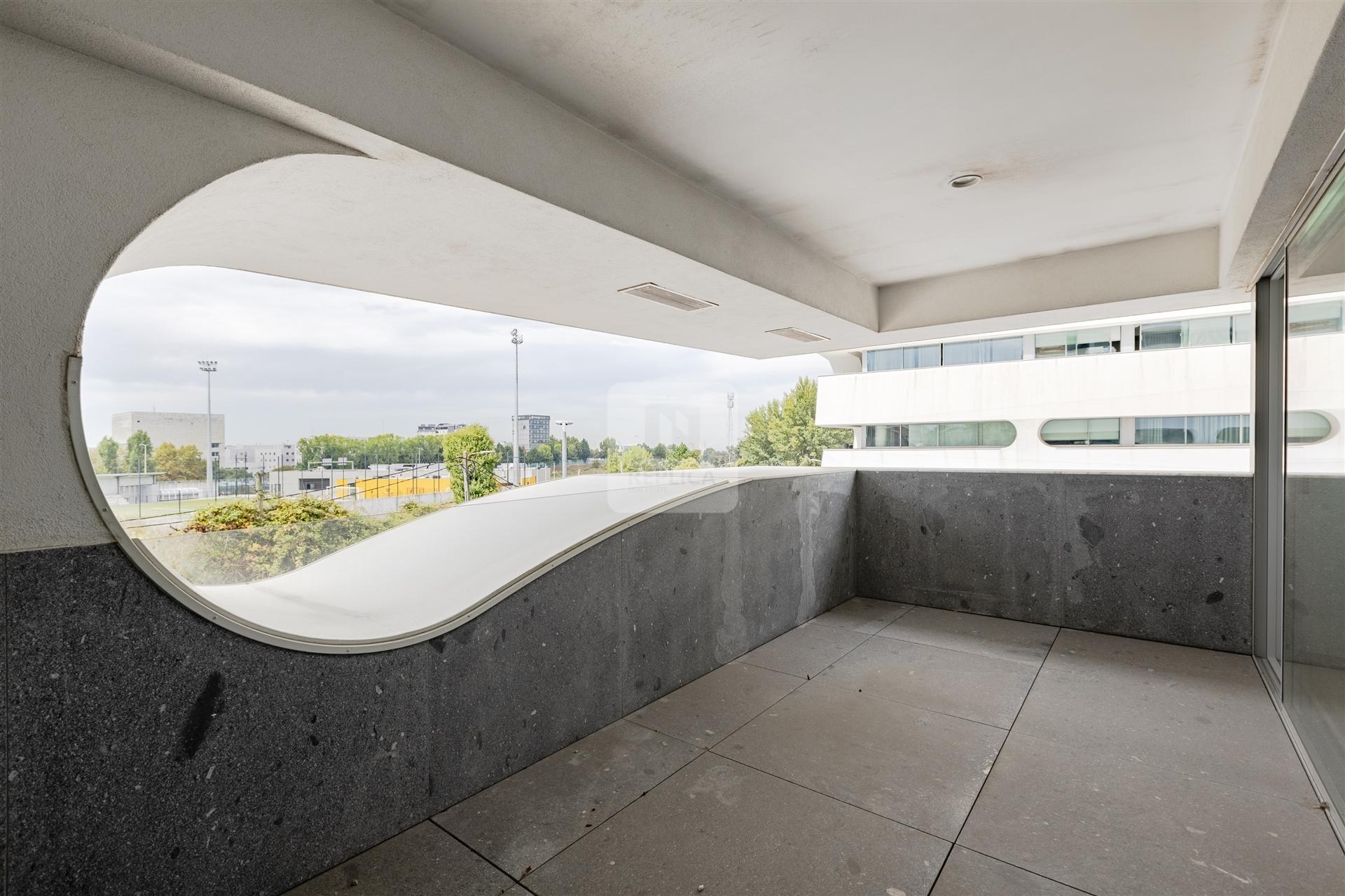 T3 com varanda 16m² e 3 suites no Acquadalva Porto