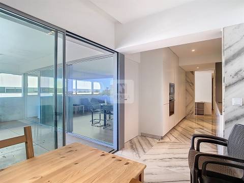 T3 com varanda 16m² e 3 suites no Acquadalva Porto