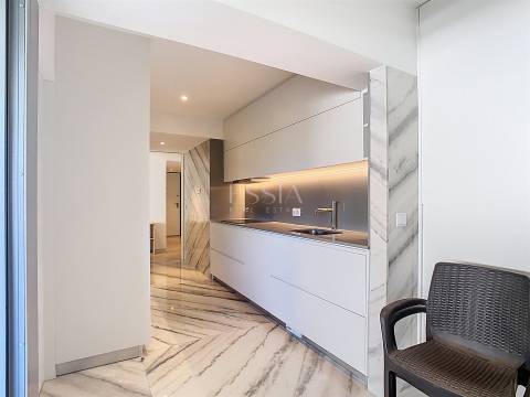 T3 com varanda 16m² e 3 suites no Acquadalva Porto