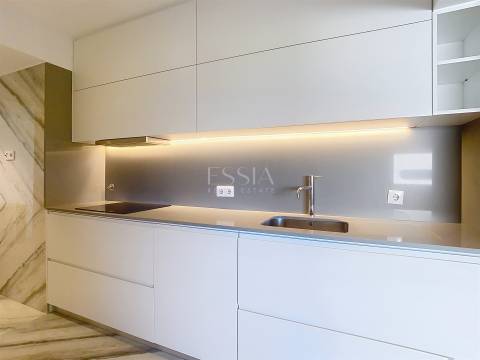 T3 com varanda 16m² e 3 suites no Acquadalva Porto