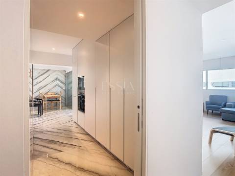 T3 com varanda 16m² e 3 suites no Acquadalva Porto