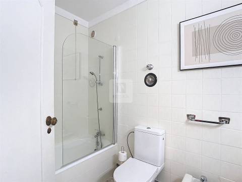 Apartamento T3 com 2 Varandas à Venda na Avenida da Boavista