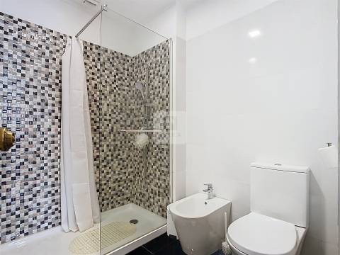 Apartamento T3 com 2 Varandas à Venda na Avenida da Boavista