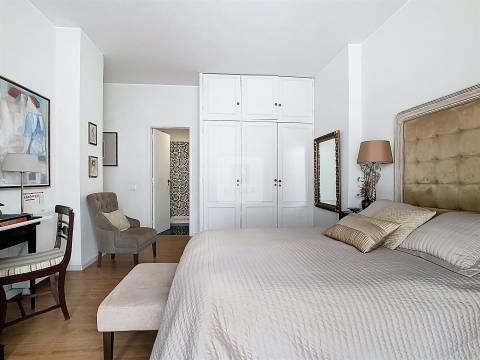 Apartamento T3 com 2 Varandas à Venda na Avenida da Boavista