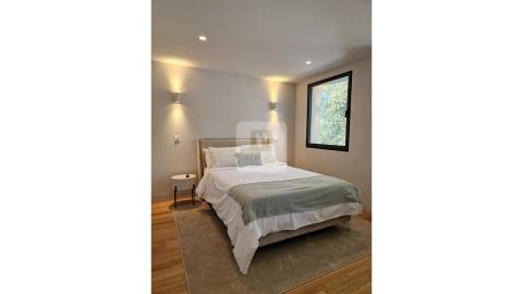 Estúdio Mobilado e Equipado no Porto para Arrendar