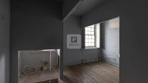 Prédio para Remodelar no Centro do Porto