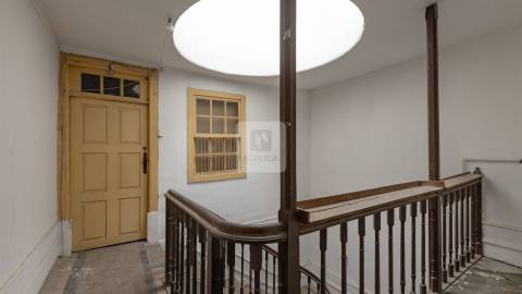 Prédio para Remodelar no Centro do Porto