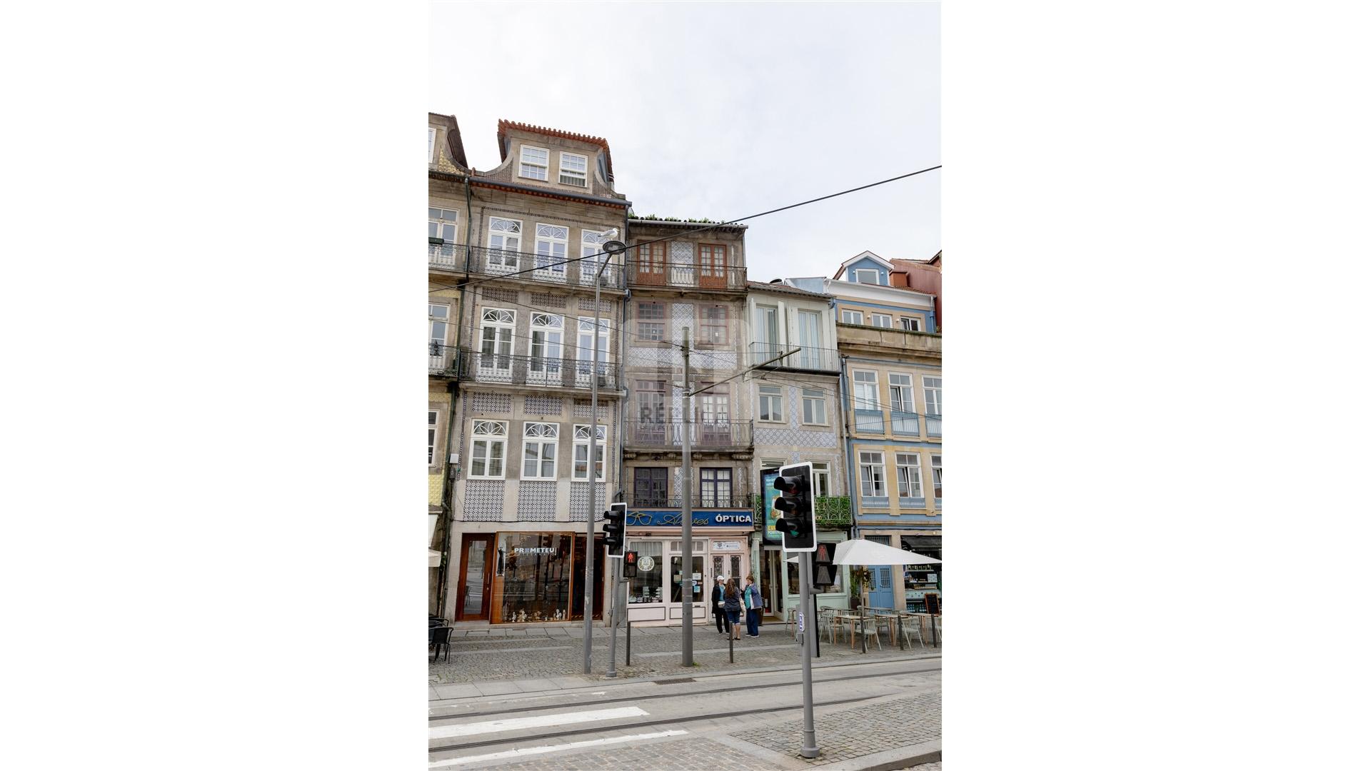 Prédio para Remodelar no Centro do Porto