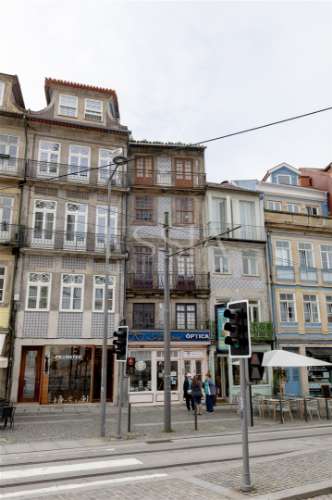 Prédio para Remodelar no Centro do Porto