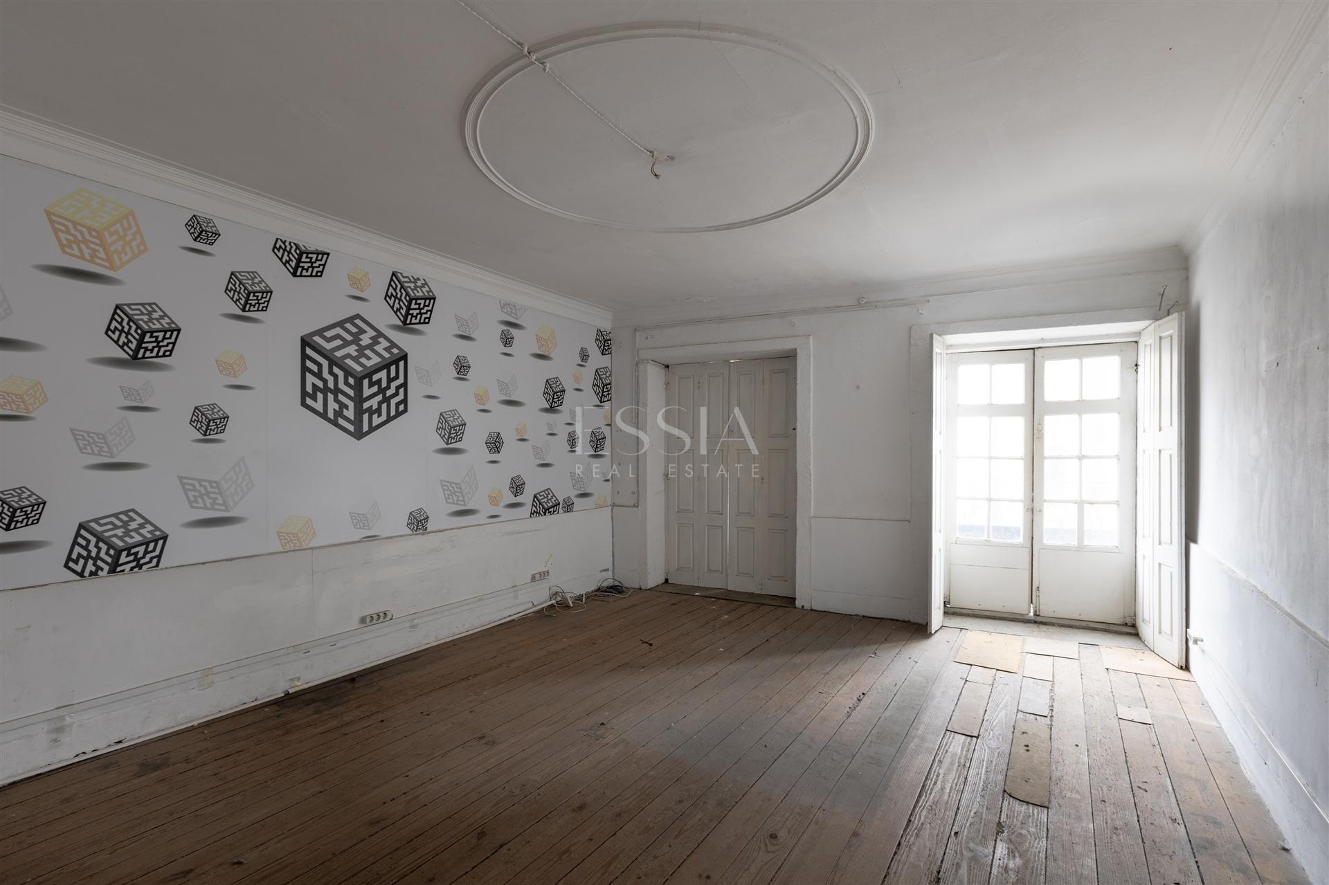 Prédio para Remodelar no Centro do Porto