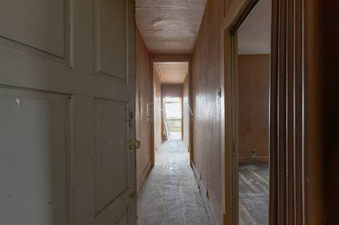 Prédio para Remodelar no Centro do Porto