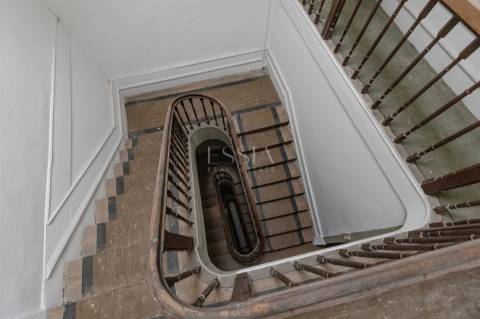 Prédio para Remodelar no Centro do Porto