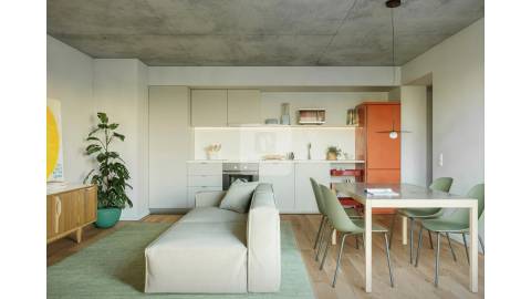 Apartamento T1+1 com Varanda e Garagem no Core Leça