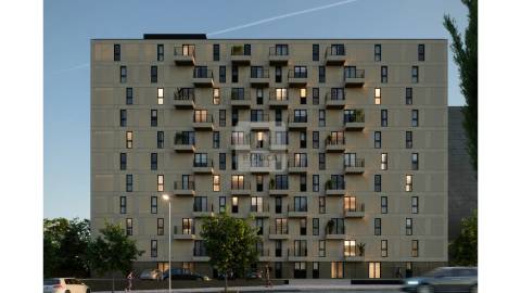 Apartamento T1+1 com Varanda e Garagem no Core Leça