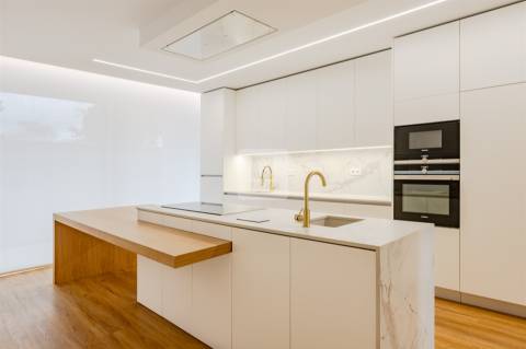 Moradia T3+1 com Vista Mar e Piscina